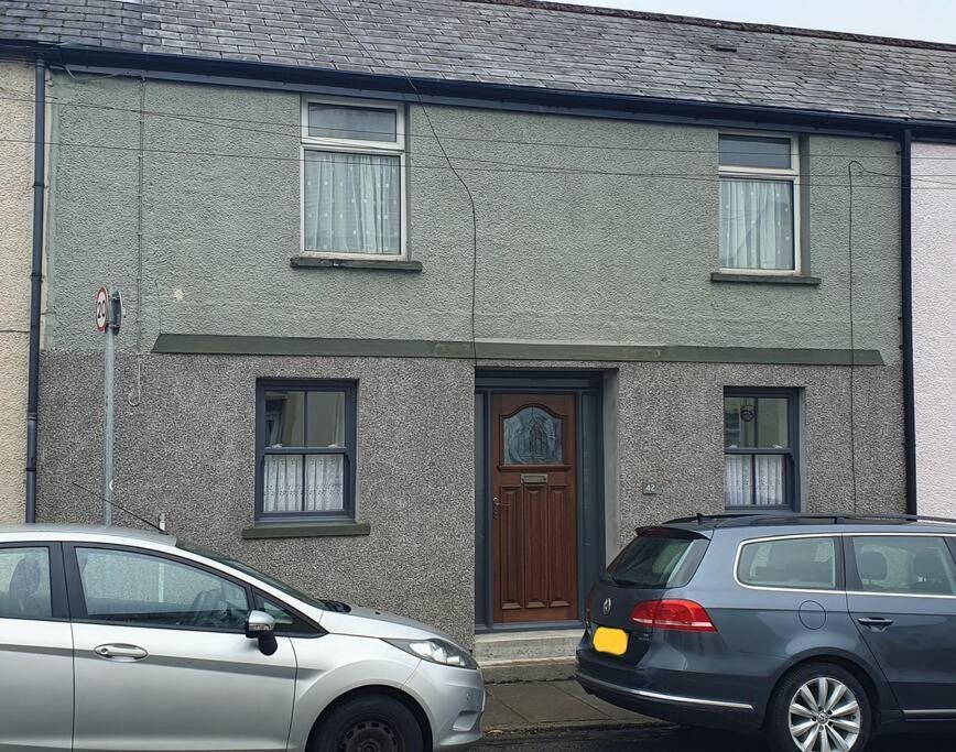 Ty Taf 2 Bed Cottage With Deck & Easy Transport Links Cardiff Esterno foto